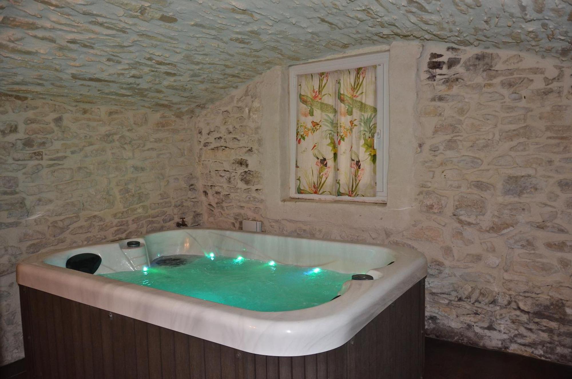 Locus Amoenus Bed & Breakfast Lirac Dış mekan fotoğraf